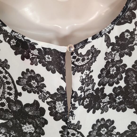 vince camuto white black paisley floral cold shoulder sheer blouse Size medium - Picture 7 of 9